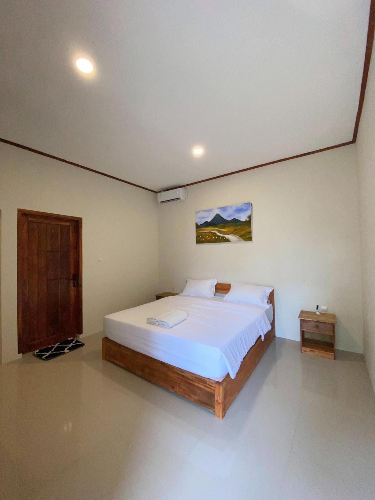 Mandalika Homestay Kuta  Kamer foto